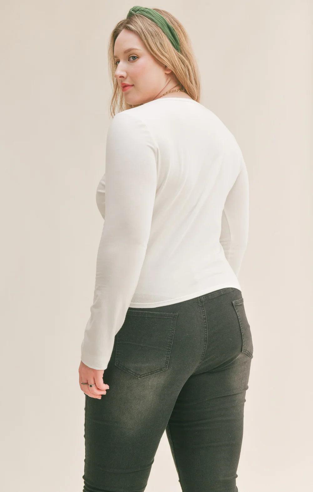 Top of Class Scoop-neck Basic Top