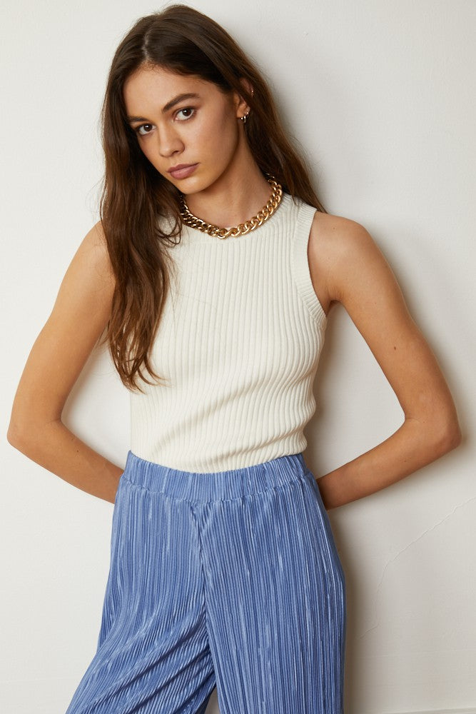 XOXO Sleeveless Crewneck Top