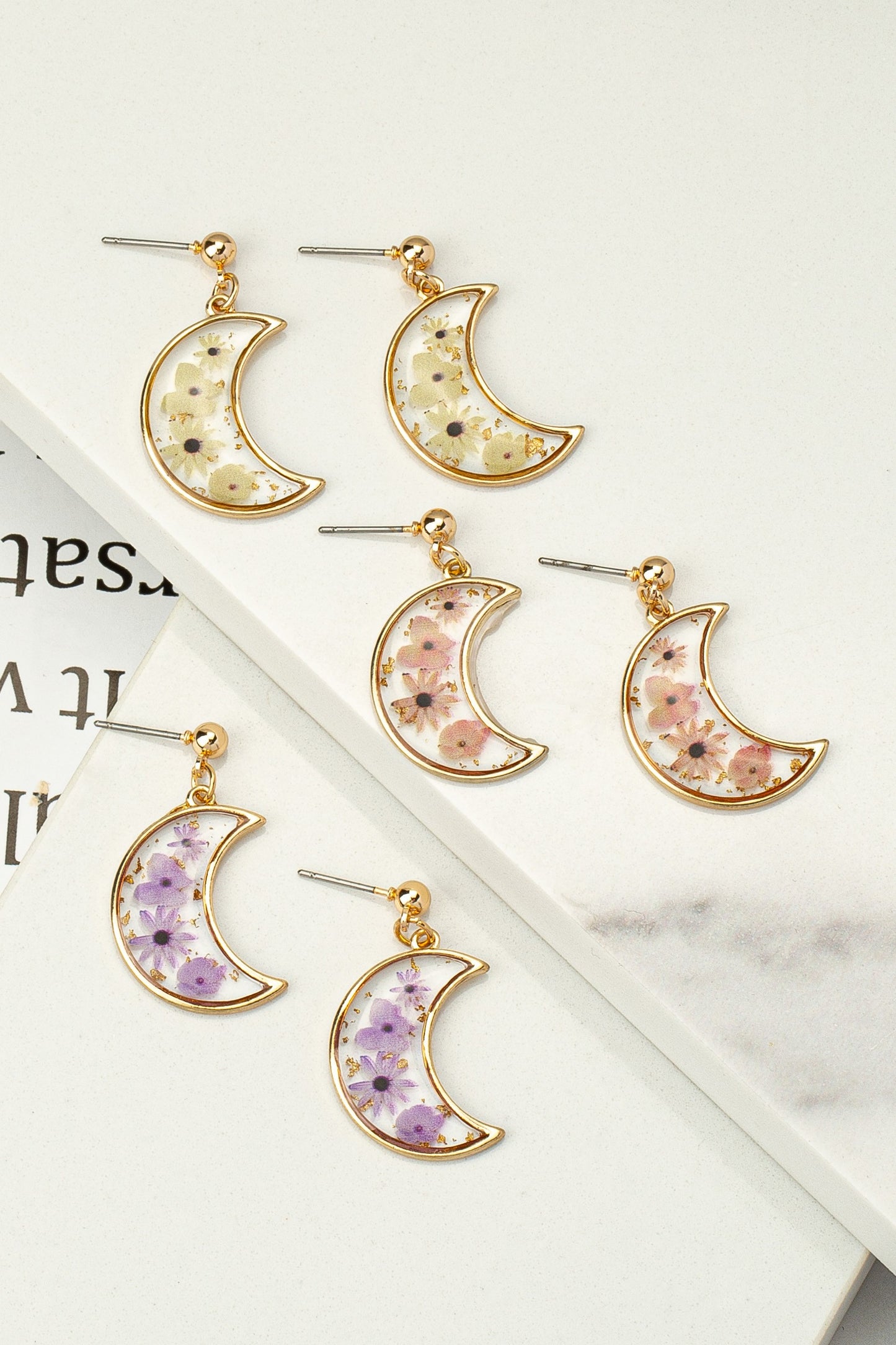 MOON SHAPED DRIED FLOWER DROP EARRINGS