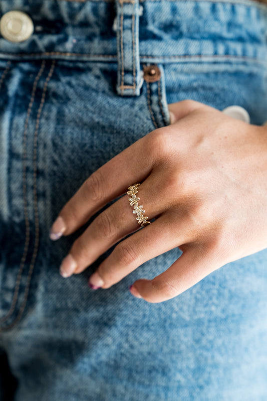 Diamond Daisy Ring