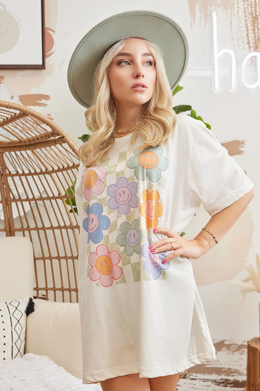 HAPPY DAYS FLOWER GRAPHIC TEE