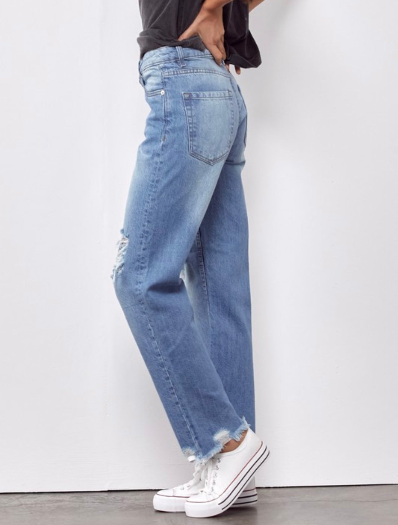 Light Wash Hi-Rise Relaxed Fit Denim Jeans